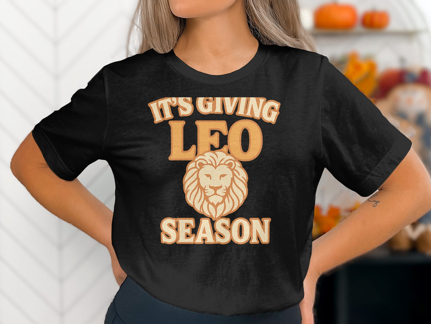 It's Giving Leo Season Graphic Print T-Shirt product type