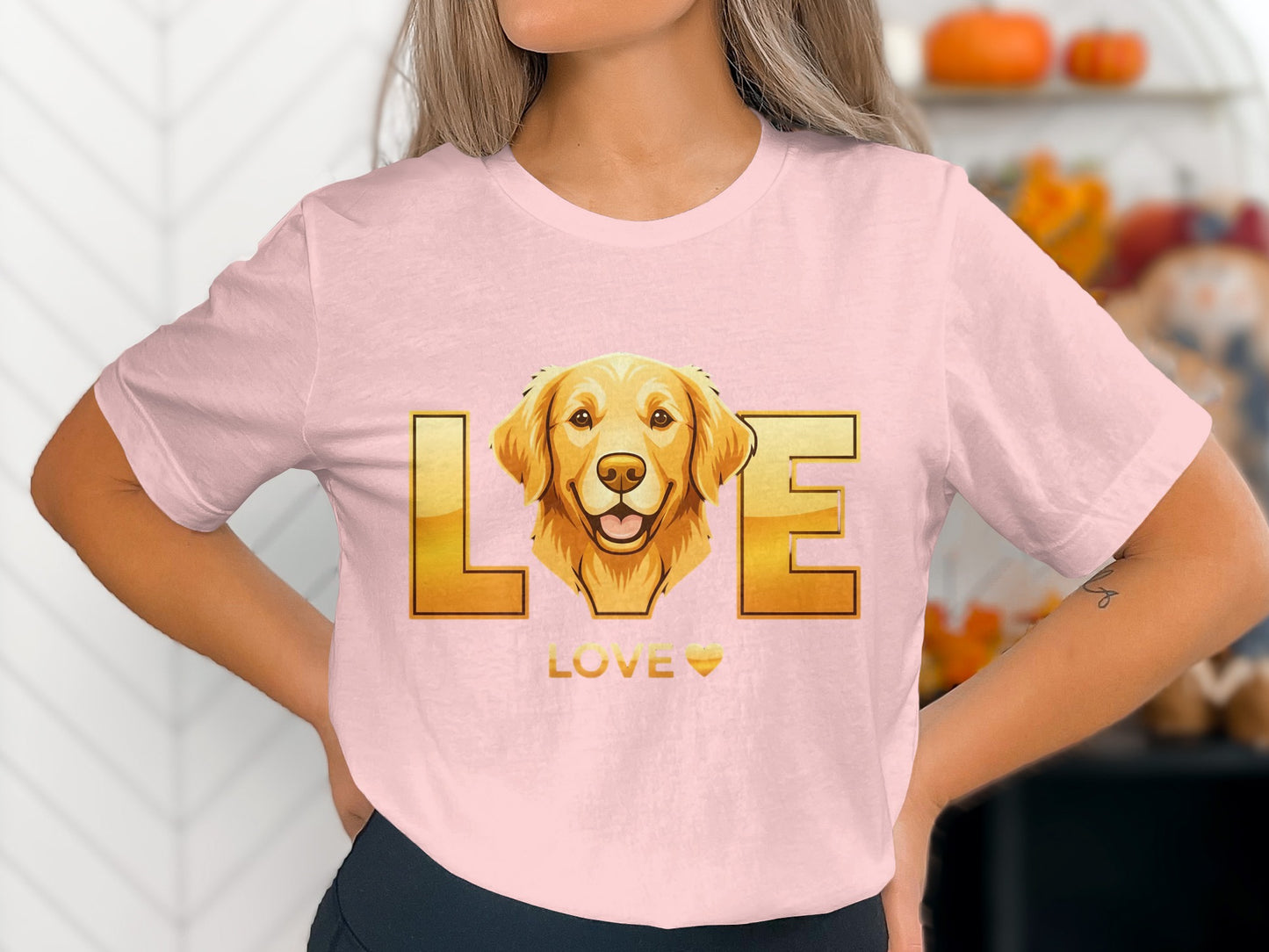 Golden Retriever Love Graphic T-Shirt Product